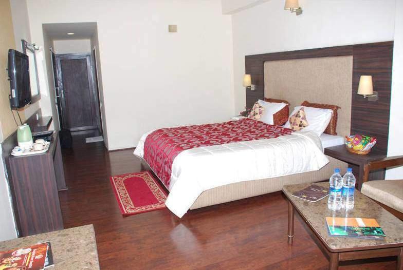 Hotel Jaya International Hyderabad Exterior foto